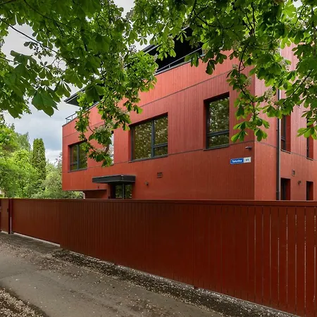 Apartahotel Suites - No Contact Check In Tallin